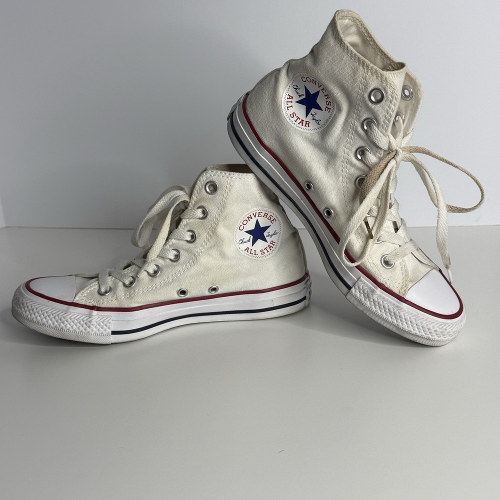 Converse Chuck Taylor All Star Mens size 4.5 Womens Size 6.5 White Canvas Shoes